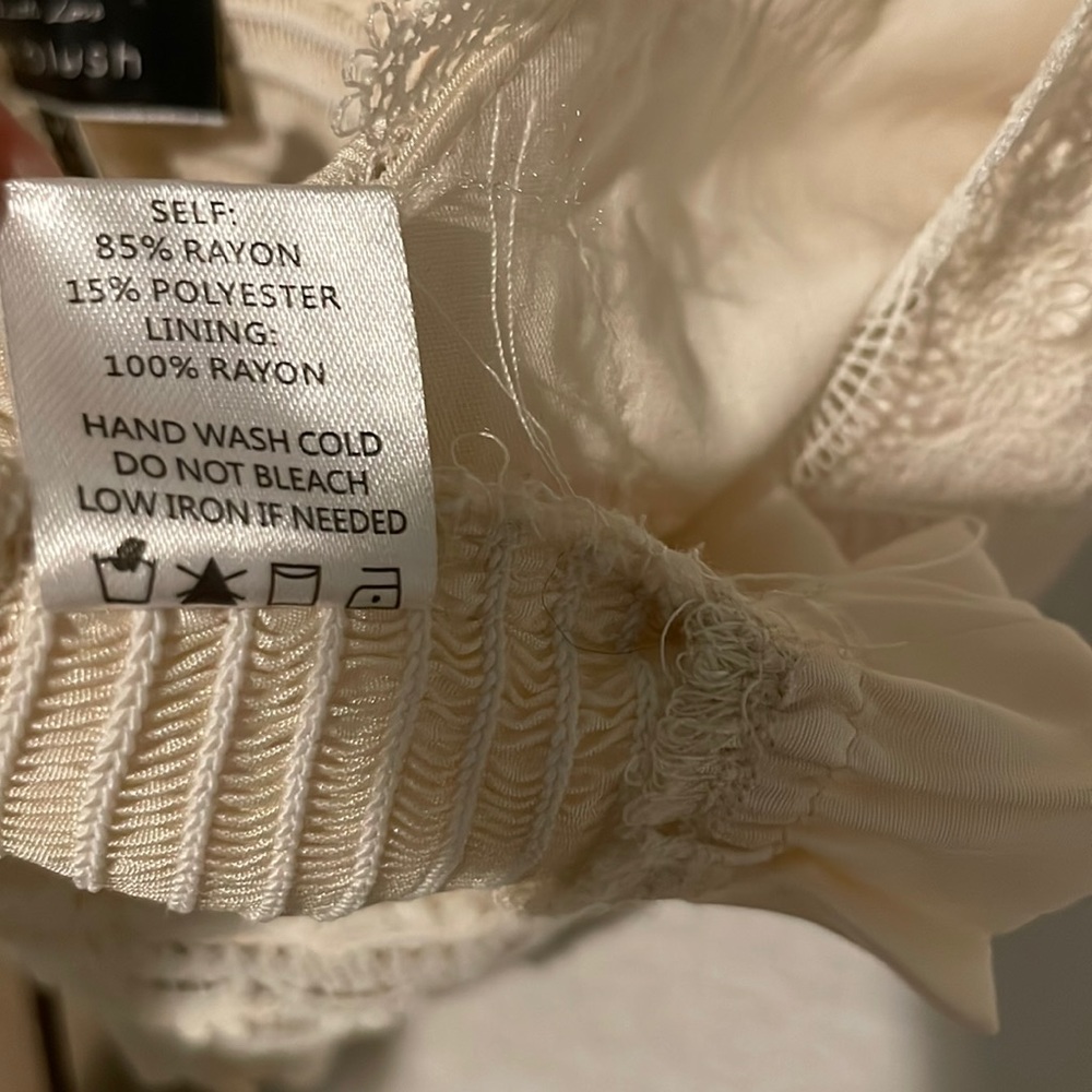 BLUE BLUSH CROP TOP - Picture 4 of 4